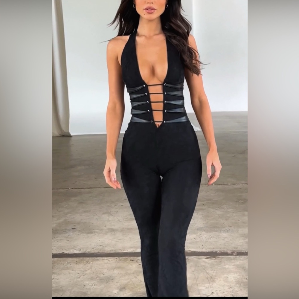 SAWYER JUMPSUIT BLACK XS Lace Outcast Rave